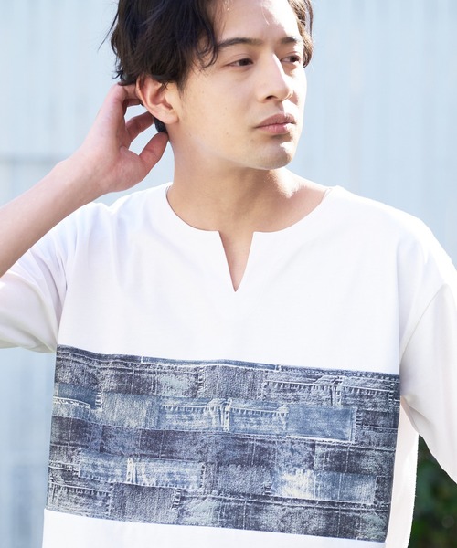UNIIT（ユニット）の「汗染みの目立ちにくいTシャツ ZEROSTAIN ゼロステイン　撥水性　UVカット プリントTシャツ 切り替えTシャツ（Tシャツ/カットソー・メンズ・ネイビー/チャコールグレー/ブラック/ブルー/その他/その他2/ブルー系その他/その他6/その他7/その他8/その他9/その他10/その他12/その他3/その他4/その他5/ブラック系その他/ダークブルー/その他1/その他11/ホワイト系3/ホワイト系5/ブルー系4/ブラック系5/ブルー系6/ホワイト系4/ブラック系3/ホワイト系6・LARGE/X-LARGE/MEDIUM/SMALL）」の21枚目の写真