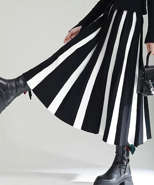 SEN TOKYO（セントーキョー）の「バイカラーでアクセント。バイカラーAラインニットスカート（スカート・レディース・ホワイト×ブラック/グリーン・FREE）」の10枚目の写真