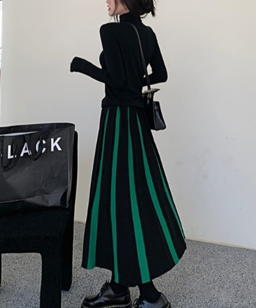 SEN TOKYO（セントーキョー）の「バイカラーでアクセント。バイカラーAラインニットスカート（スカート・レディース・ホワイト×ブラック/グリーン・FREE）」の11枚目の写真