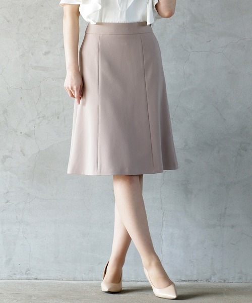 Emilyan(エミリアン)の「【手洗いできるハイストレッチジョーゼット】WEB限定!Aラインスカート(スカート・レディース・ブラウン/ベージュ/ネイビー/チャコールグレー/ブラック/グレイッシュベージュ・XS/S/M/L/LL)」の5枚目の写真