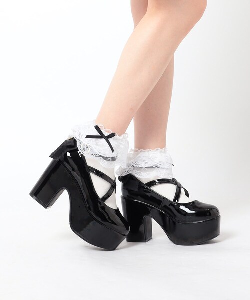 cs T&P（シーエスティーアンドピー）の「ハートビジュ―付フリルリボン厚底パンプス（パンプス・レディース・ホワイト系2/ブラック系1/ブラック系8/ダークブラウン系1・S/M/L/LL）」の13枚目の写真