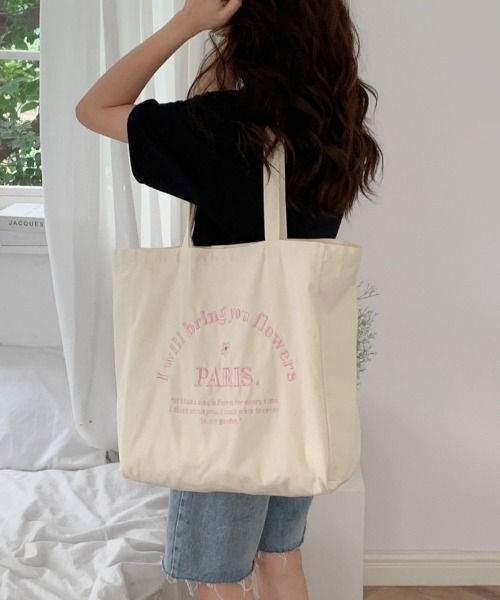 ウラワレッズ 刺繍トートバッグ ウズベキスタン雑貨ショップのRishtaです。 ミシン縫いのアンティーク