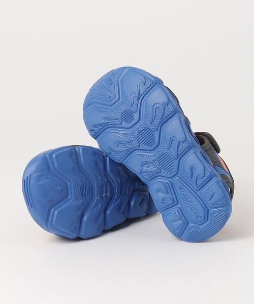 SKECHERS（スケッチャーズ）の「スケッチャーズ  THERMO-SPLASH-HEAT TIDE（サンダル・キッズ・グレー・20.0cm/17.0cm/21.0cm/19.0cm/18.0cm）」の3枚目の写真