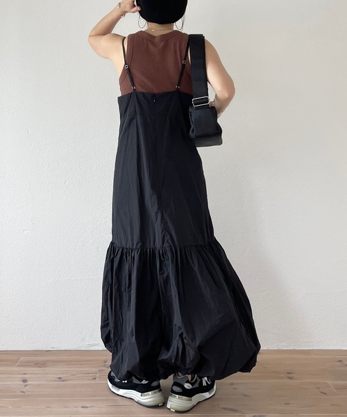 wee9s(ウィークス)の「balloon nylon shaka cami one piece / バルーンナイロンシャカキャミワンピース(ワンピース・レディース・アイボリー/ブラック・FREE)」の14枚目の写真