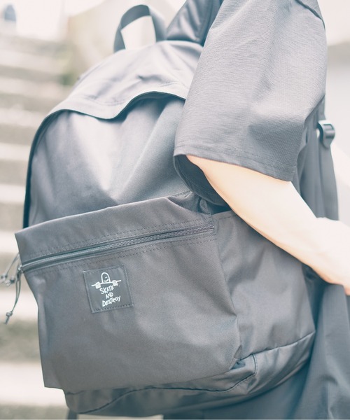 THRASHER（スラッシャー）の「BENCHMARK Back Pack 22L/スラッシャーバックパック・リュックサック（バックパック/リュック・メンズ・ブラック系その他/ブラック×パープル/ブラック×ブルー/ブラック/ブラック×イエロー/ブラック×ホワイト・FREE）」の11枚目の写真