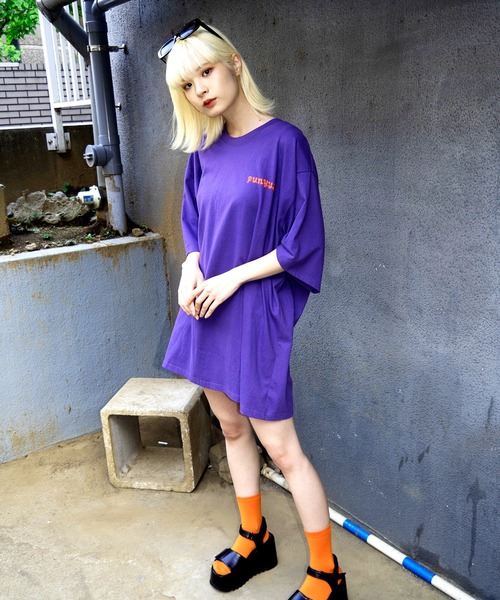 PUNYUS(プニュズ)の「芸者ビッグTシャツ(Tシャツ/カットソー・レディース・パープル/ホワイト/ブラック・3/4)」の7枚目の写真