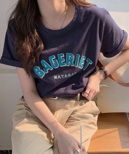 DAY CLOSET（デイ クローゼット）の「レディース ロールアップカレッジロゴTシャツ（Tシャツ/カットソー・レディース・ホワイト/ネイビー/レッド・ONE SIZE）」の2枚目の写真