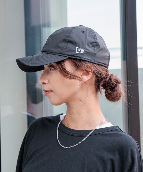 NEW ERA(ニューエラ)の「【HEREIAM】NEW ERA(ニューエラ)/LONG VISOR(撥水)(キャップ・レディース・ホワイト/パープル/ブラック/ベージュ/ブラック×ゴールド/ホワイト×ゴールド・MEDIUM)」の21枚目の写真