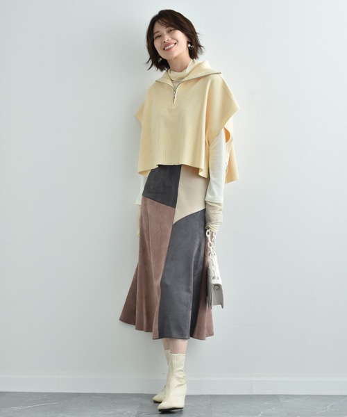 INTERPLANET(インタープラネット)の「スエードブロッキングスカート(スカート・レディース・グリーン/グレー/ベージュ/ブルー・FREE)」の11枚目の写真