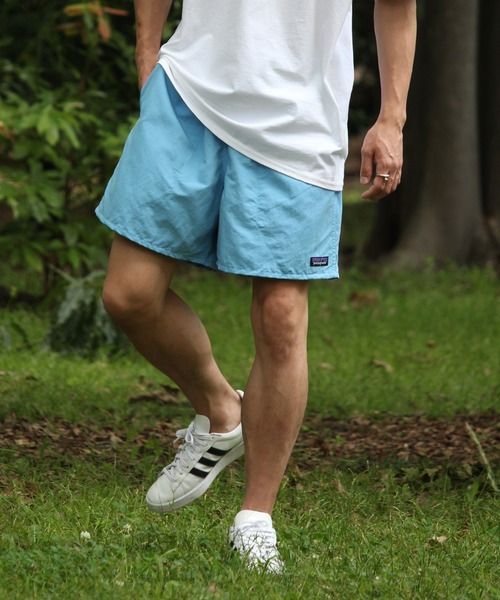 patagonia（パタゴニア）の「【Patagonia/パタゴニア】Baggies Shorts-5 in./バギーズ ショーツ 5インチ（その他パンツ・メンズ・ライトグリーン/コーラルピンク/ネイビー/イエロー/ブルー系その他/ライトパープル/エメラルド/ブラック/グレー系その他/ピンク系その他/サックスブルー/レッド系その他/レッド/ブルー系その他2/ダークパープル/グリーン系1/ライトグリーン系2/グリーン系その他/ライトグリーン系1/グレー系その他2/グリーン系2/オレンジ系1/ブルー系その他3/ライトグリーン系3/ブラック系1/ブルー系その他4/イエロー系1/オレンジ系2/オレンジ系3/ネイビー系1/グリーン系3/グレー系その他3・S/M/L/XL/XS）」の16枚目の写真