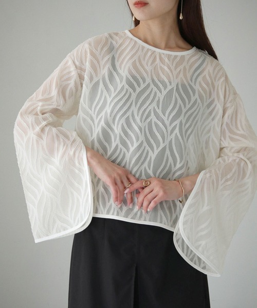 cheriella（シェリエラ）の「【cheriella】WEB限定前後2wayリーフシアートップス（シャツ/ブラウス・レディース・ブラック/アイボリー・M）」の11枚目の写真