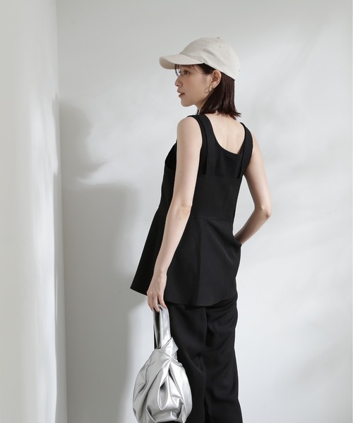 N.(N. Natural Beauty Basic)(エヌエヌナチュラルビューティーベーシック)の「◆ペプラムキャミビスチェ&パンツセットアップ(ワンピース・レディース・ブラック/ナチュラル/イエロー・MEDIUM)」の5枚目の写真