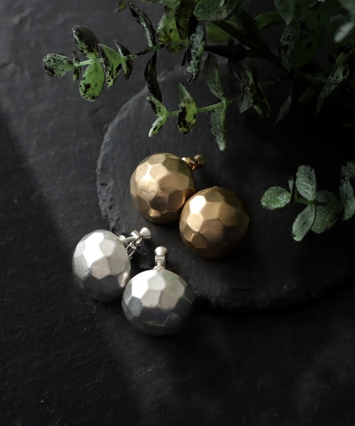 antiqua（アンティカ）の「半球型マットイヤリング（イヤリング・レディース・シルバー/ゴールド・FREE）」の8枚目の写真