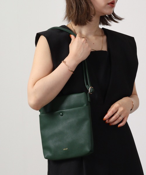 Jouet(ジョエット)の「JOUET くるみボタン スクエアミニショルダーバッグ(ショルダーバッグ・レディース・ベージュ/ブラック/モカ/グリーン・FREE)」の8枚目の写真
