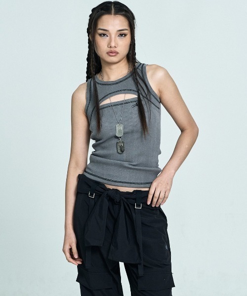 SETUPEXE(セットアップイーエックスイー)の「韓国ブランド SETUP‐EXE セットアップエグゼ Raw edge stitch sleeveless top ステッチ レイヤード風 トップス タンクトップ 袖なし アメリカンスリーブ(タンクトップ・レディース・ライトカーキ/グレー・ONE SIZE)」の6枚目の写真
