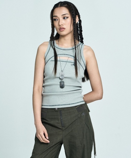 SETUPEXE(セットアップイーエックスイー)の「韓国ブランド SETUP‐EXE セットアップエグゼ Raw edge stitch sleeveless top ステッチ レイヤード風 トップス タンクトップ 袖なし アメリカンスリーブ(タンクトップ・レディース・ライトカーキ/グレー・ONE SIZE)」の4枚目の写真