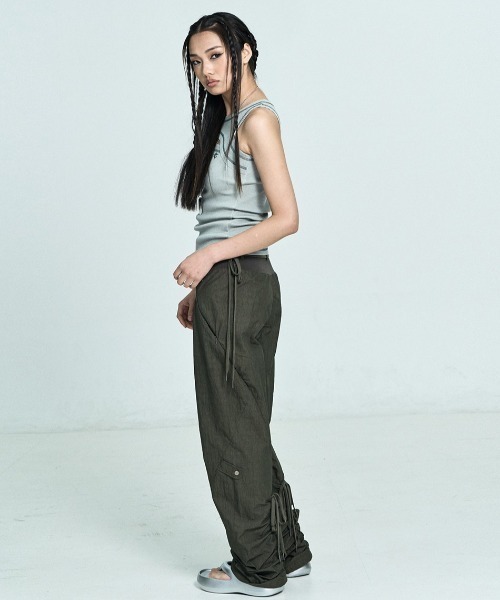 SETUPEXE(セットアップイーエックスイー)の「韓国ブランド SETUP‐EXE セットアップエグゼ Raw edge stitch sleeveless top ステッチ レイヤード風 トップス タンクトップ 袖なし アメリカンスリーブ(タンクトップ・レディース・ライトカーキ/グレー・ONE SIZE)」の10枚目の写真
