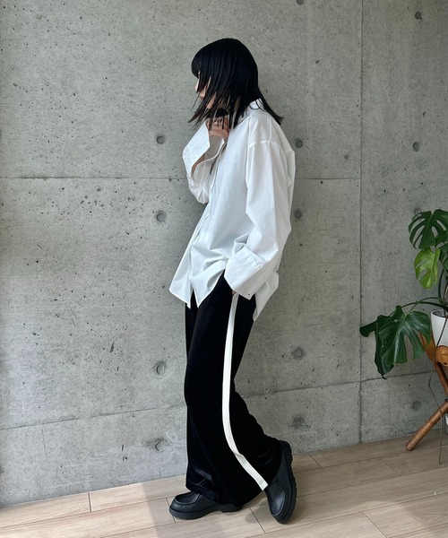 y/m by RIKA（イムバイリカ）の「ベロアラインパンツ（その他パンツ・レディース・ブルー/ブラック・FREE）」の19枚目の写真