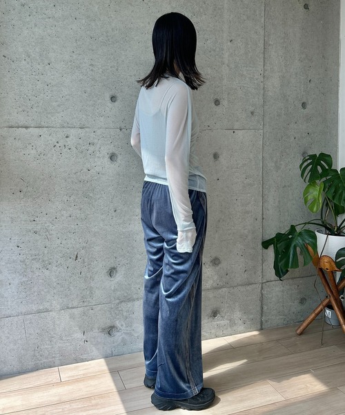 y/m by RIKA（イムバイリカ）の「ベロアラインパンツ（その他パンツ・レディース・ブルー/ブラック・FREE）」の3枚目の写真