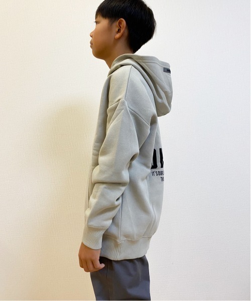 CONVERSE(コンバース)の「CONVERSE/コンバース キッズ T/C裏起毛プリント入りプルパーカー(パーカー・キッズ・ブラック/ベージュ・150cm/160cm/140cm)」の5枚目の写真