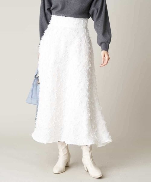 a.v.v（アーヴェヴェ）の「フリンジジャガードフレアスカート（スカート・レディース・ホワイト/ブラック・40/38/36/42）」の21枚目の写真