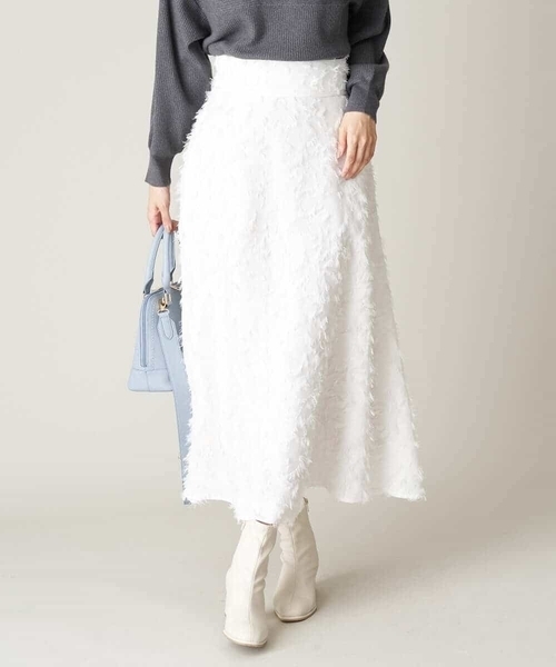 a.v.v（アーヴェヴェ）の「フリンジジャガードフレアスカート（スカート・レディース・ホワイト/ブラック・40/38/36/42）」の22枚目の写真