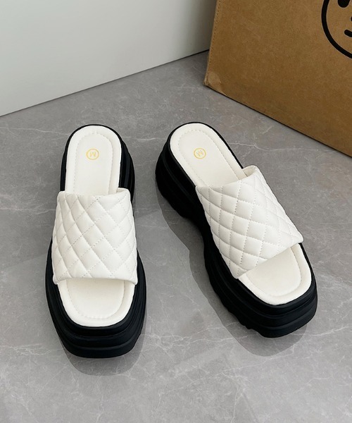 Shoes in Closet（シューズインクローゼット）の「軽量厚底