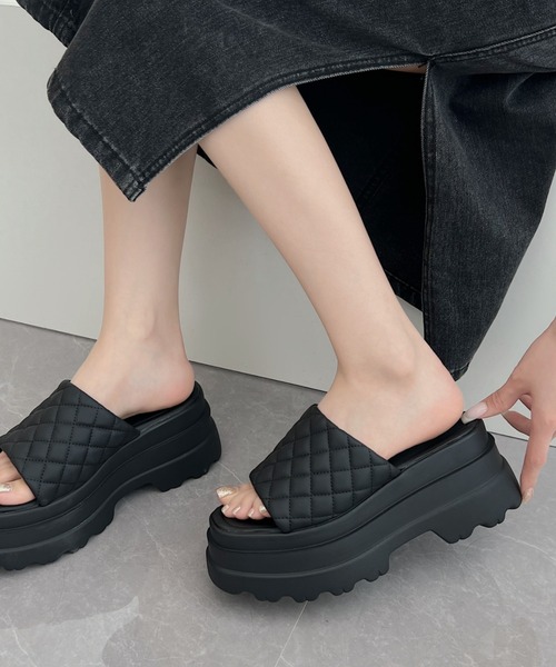 【国内未入荷☆】プラダ 厚底サンダル スライド キルティング Shoes in Closet（シューズインクローゼット）の「軽量厚底