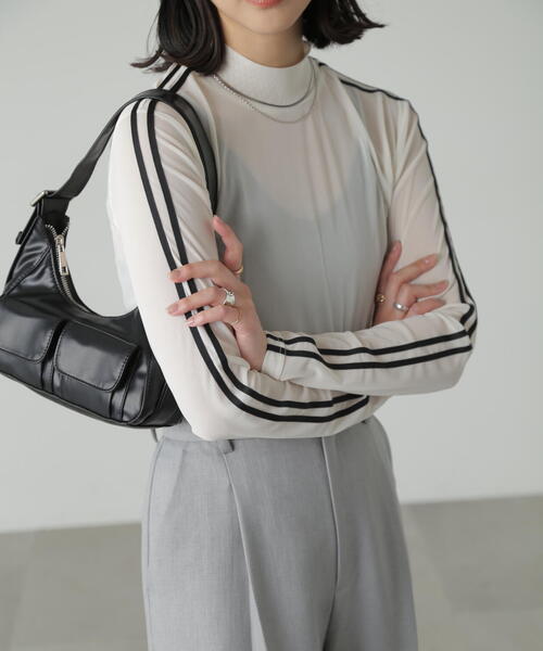 FREE'S MART(フリーズマート)の「◆ラインシアーハイネックカットソー(Tシャツ/カットソー・レディース・ブラック/ホワイト・FREE)」の11枚目の写真