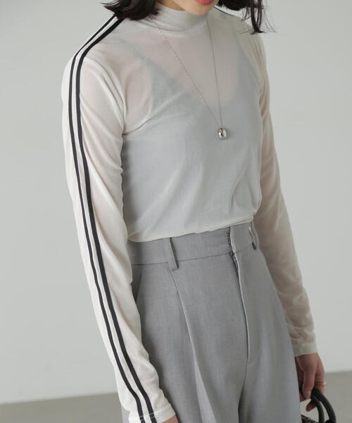 FREE'S MART(フリーズマート)の「◆ラインシアーハイネックカットソー(Tシャツ/カットソー・レディース・ブラック/ホワイト・FREE)」の12枚目の写真