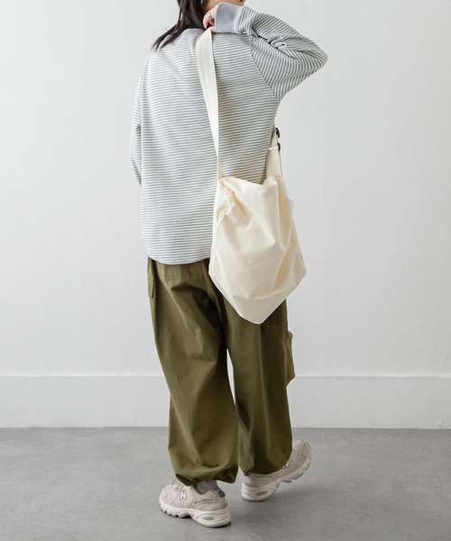 Chillfar(チルファー)の「ルーズワッフルボーダーロンT(Tシャツ/カットソー・レディース・ブラック/グレー/キナリ/ネイビー・FREE)」の8枚目の写真