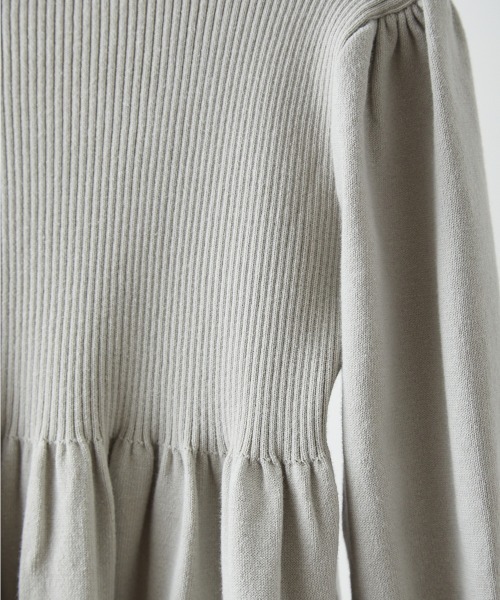 riziere（リジェール）の「バイカラーフリルニットワンピース