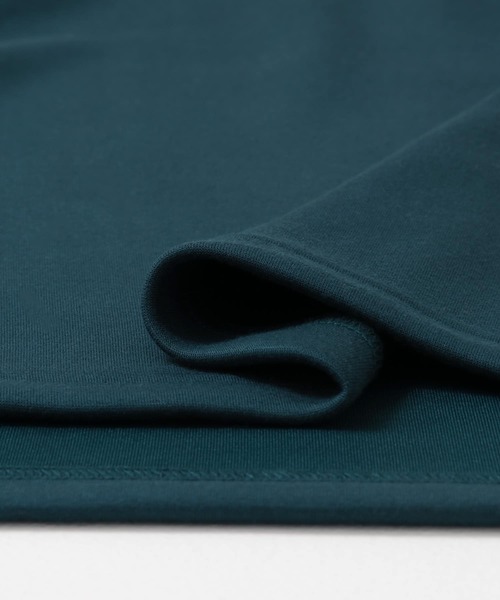 ITEMS URBANRESEARCH(アイテムズ アーバンリサーチ)の「ハイストレッチポンチ ロングスリーブ カットソー(Tシャツ/カットソー・メンズ・ホワイト/ブルー/ブラック・MEDIUM/LARGE)」の21枚目の写真