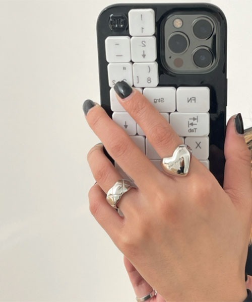 TONE SELECT GOODS(トーンセレクトグッズ)の「【urge select】ハート LOVE ME シルバー リング(リング・レディース・シルバー・FREE)」の5枚目の写真