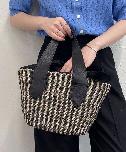 POMTATA(ポンタタ)の「【POMTATA/ポンタタ】レザーハンドルアバカトートバッグ S(トートバッグ・レディース・ブラック系その他3/ブラック/ベージュ・FREE)」の12枚目の写真