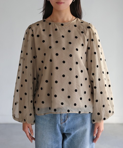 universal utility シルク100%ドットブラウス 2362-W7M0240040.jpg?v=