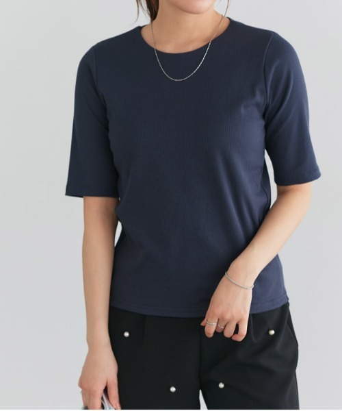 Pierrot(ピエロ)の「クルーネック5分袖テレコリブカットソー(Tシャツ/カットソー・レディース・オフホワイト/ブラウン/ブラック/ホワイト×ブラック/ライトベージュ/チャコール/ブルー系その他/ネイビー/ライトグレー/チャコールグレー/レッド系その他・LL/M/L)」の9枚目の写真