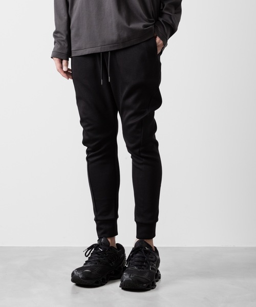 ATTACHMENT（アタッチメント）の「CO/PE ダブルニット スリーディメンショナル ジョガーパンツ / CO/PE DOUBLE KNIT THREE DIMENSIONAL JOGGER PANTS（スウェットパンツ・メンズ・ブラック/グレー/ダークグレー・3/2/1）」の22枚目の写真