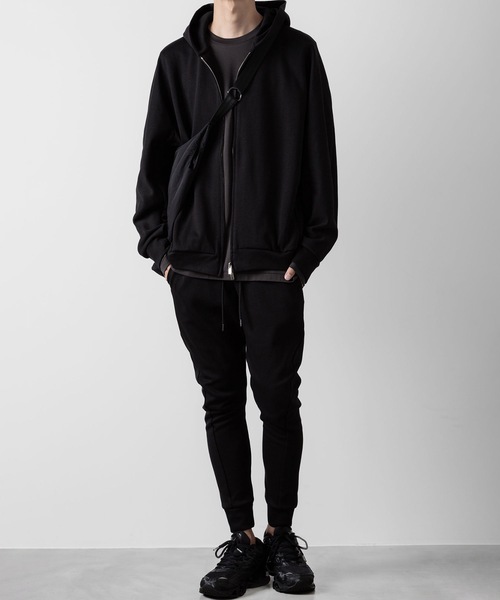 ATTACHMENT（アタッチメント）の「CO/PE ダブルニット スリーディメンショナル ジョガーパンツ / CO/PE DOUBLE KNIT THREE DIMENSIONAL JOGGER PANTS（スウェットパンツ・メンズ・ブラック/グレー/ダークグレー・3/2/1）」の6枚目の写真