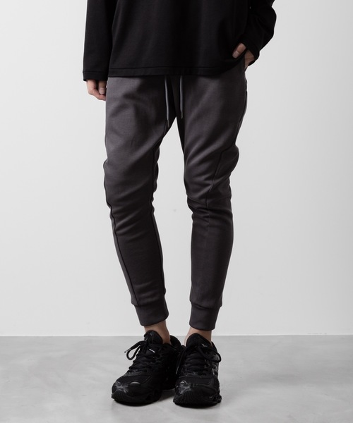 ATTACHMENT（アタッチメント）の「CO/PE ダブルニット スリーディメンショナル ジョガーパンツ / CO/PE DOUBLE KNIT THREE DIMENSIONAL JOGGER PANTS（スウェットパンツ・メンズ・ブラック/グレー/ダークグレー・3/2/1）」の9枚目の写真