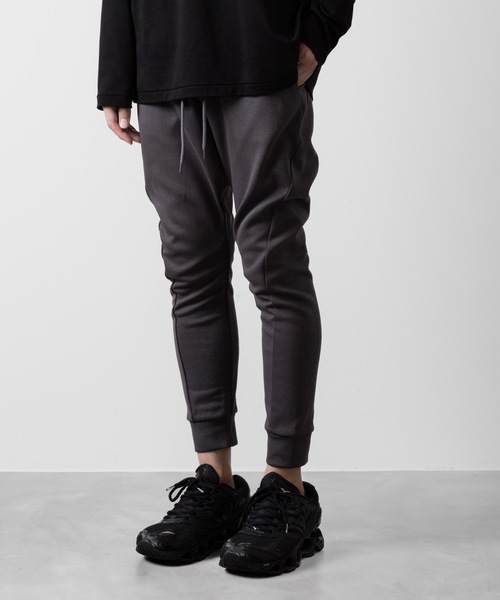 ATTACHMENT（アタッチメント）の「CO/PE ダブルニット スリーディメンショナル ジョガーパンツ / CO/PE DOUBLE KNIT THREE DIMENSIONAL JOGGER PANTS（スウェットパンツ・メンズ・ブラック/グレー/ダークグレー・3/2/1）」の11枚目の写真