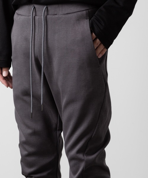 ATTACHMENT（アタッチメント）の「CO/PE ダブルニット スリーディメンショナル ジョガーパンツ / CO/PE DOUBLE KNIT THREE DIMENSIONAL JOGGER PANTS（スウェットパンツ・メンズ・ブラック/グレー/ダークグレー・3/2/1）」の15枚目の写真