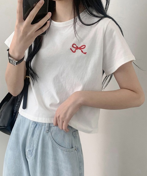 Ulysses（ユリシス）の「リボン刺繍クロップドTシャツ（Tシャツ/カットソー・レディース・ベージュ/ネイビー/ホワイト/グレー・F）」の7枚目の写真