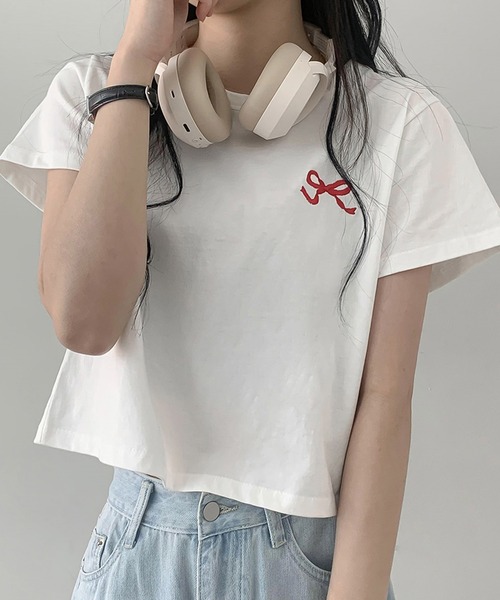 Ulysses（ユリシス）の「リボン刺繍クロップドTシャツ（Tシャツ/カットソー・レディース・ベージュ/ネイビー/ホワイト/グレー・F）」の11枚目の写真