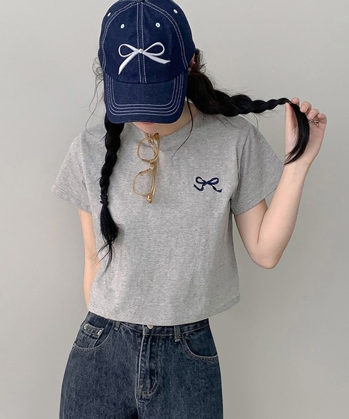 Ulysses（ユリシス）の「リボン刺繍クロップドTシャツ（Tシャツ/カットソー・レディース・ベージュ/ネイビー/ホワイト/グレー・F）」の16枚目の写真