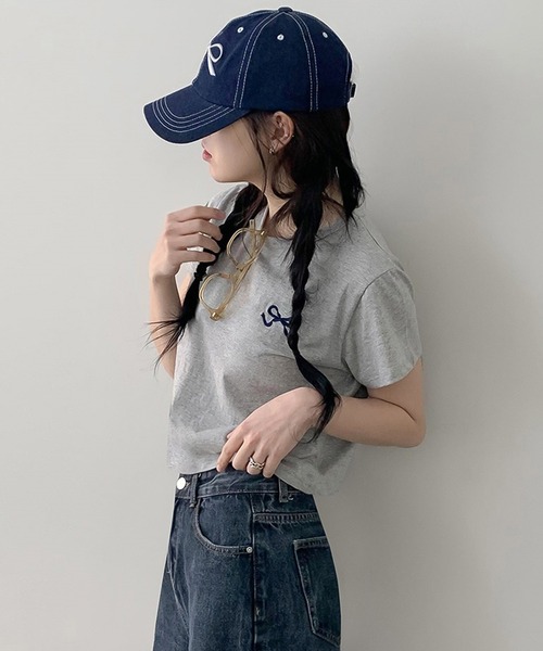 Ulysses（ユリシス）の「リボン刺繍クロップドTシャツ（Tシャツ/カットソー・レディース・ベージュ/ネイビー/ホワイト/グレー・F）」の18枚目の写真