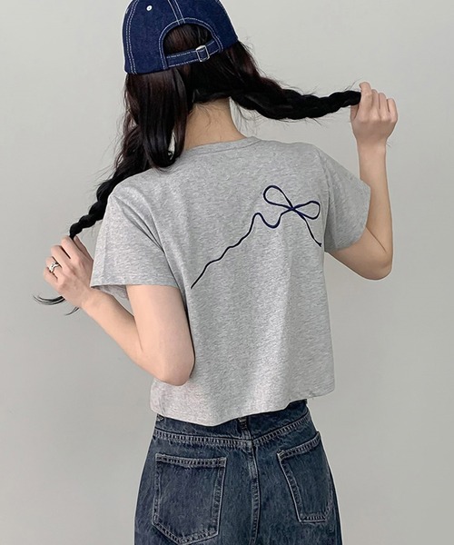 Ulysses（ユリシス）の「リボン刺繍クロップドTシャツ（Tシャツ/カットソー・レディース・ベージュ/ネイビー/ホワイト/グレー・F）」の19枚目の写真