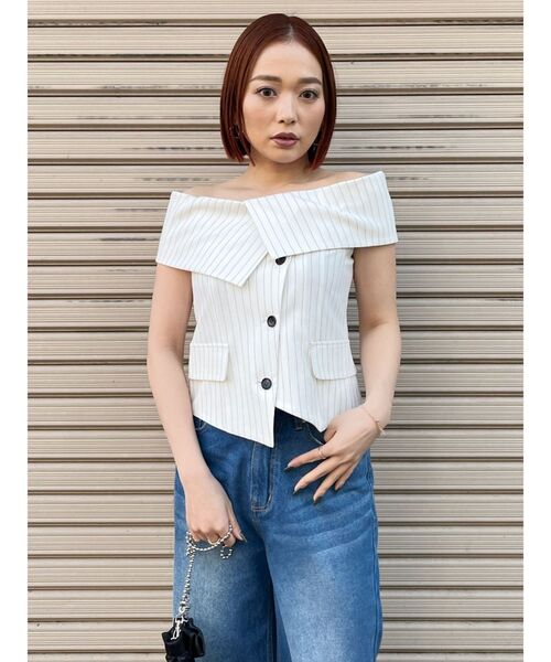 MURUA(ムルーア)の「オフショルマニッシュブラウス(シャツ/ブラウス・レディース・モカ/ホワイト/グレー・FREE)」の14枚目の写真