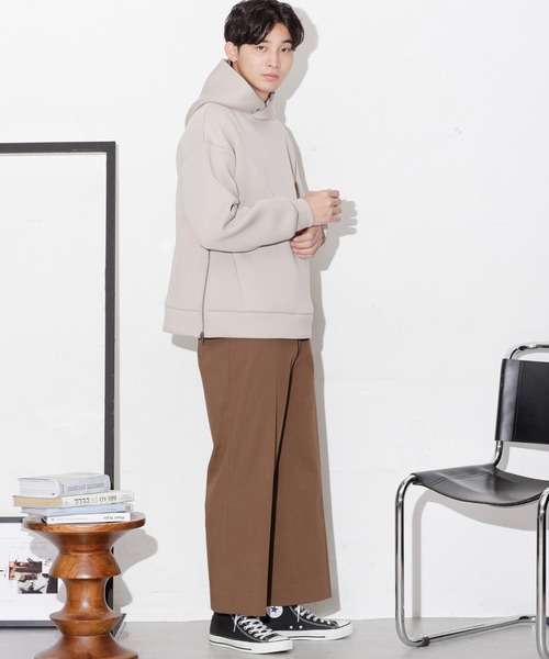 NANO universe（ナノユニバース）の「WEB限定/テックダンボールサイドジップパーカー（パーカー・メンズ・ブラック/ベージュ・M/L）」の17枚目の写真