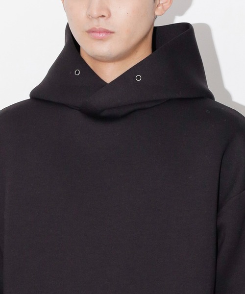 NANO universe（ナノユニバース）の「WEB限定/テックダンボールサイドジップパーカー（パーカー・メンズ・ブラック/ベージュ・M/L）」の5枚目の写真